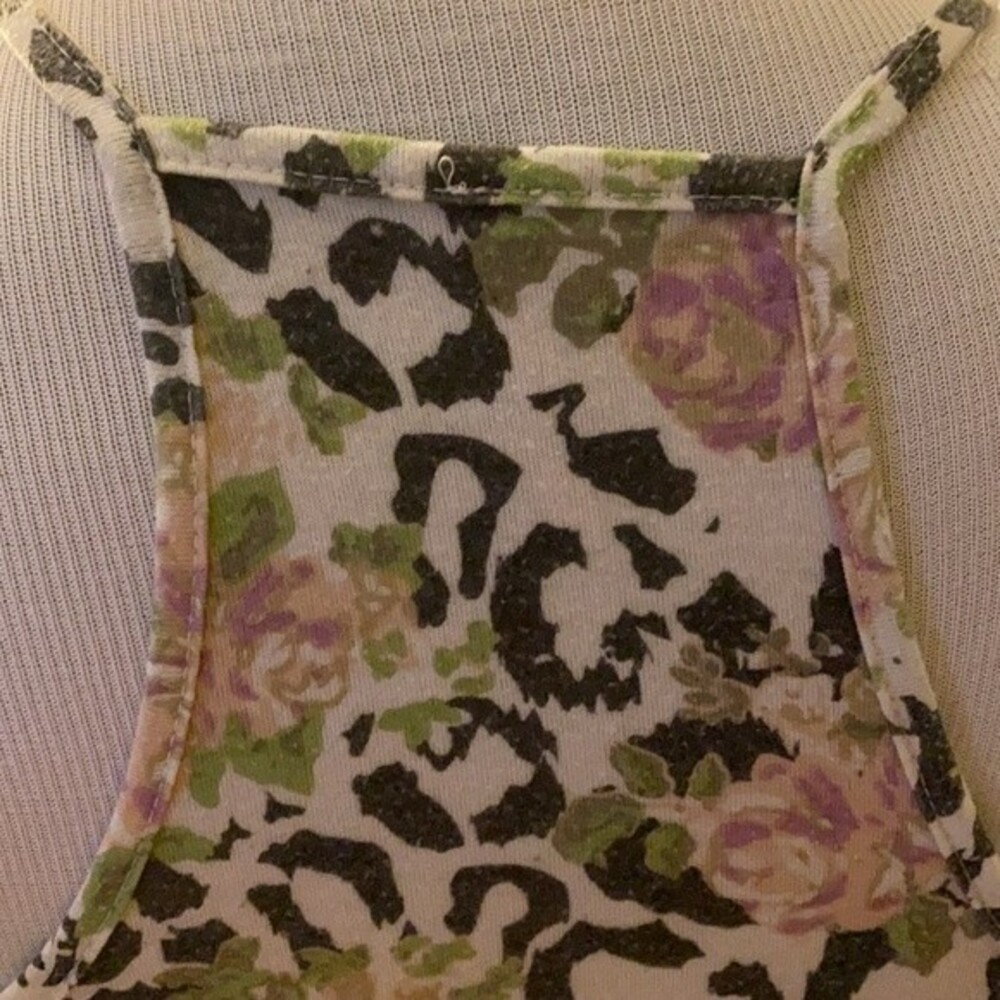 Leopard Print Tank Top with Roses - Picture 11 of 12